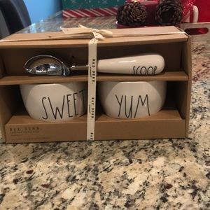 Rae Dunn ice cream set